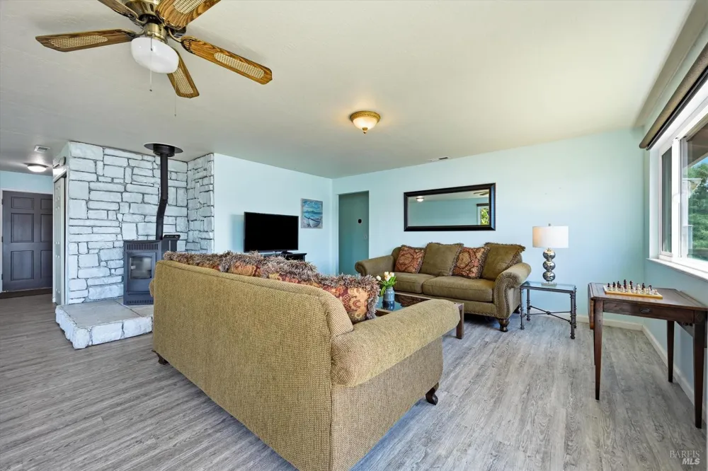 4045 Mesa Clearlake, CA 95422