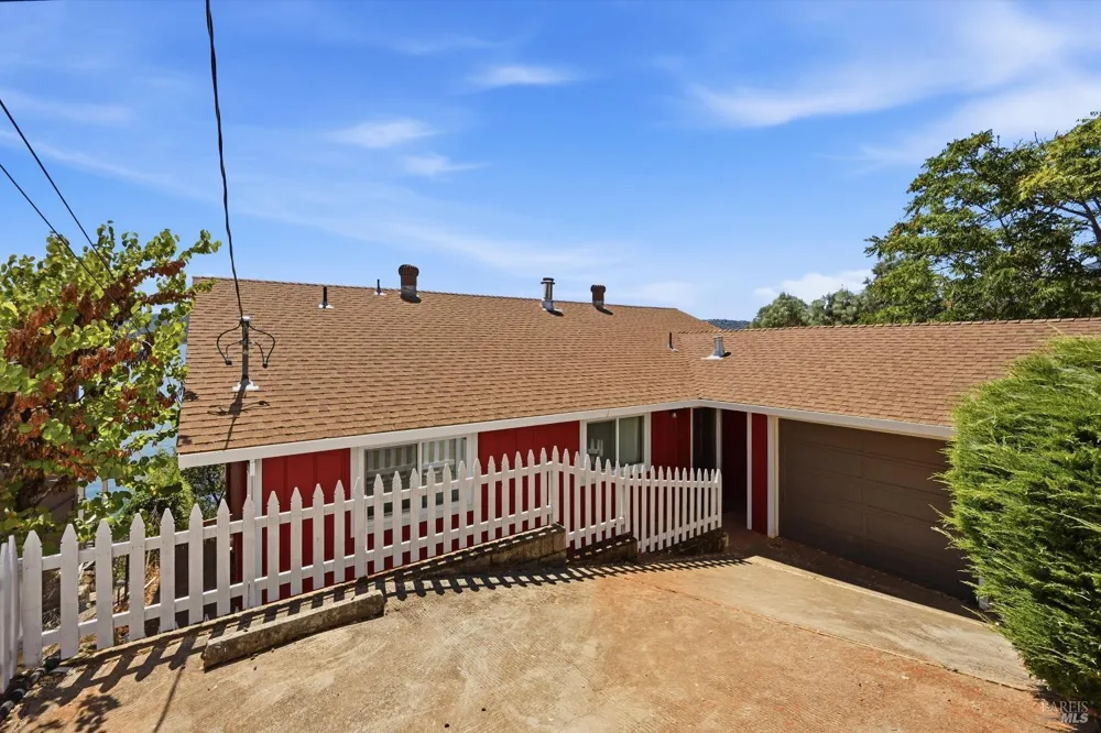 4045 Mesa Clearlake, CA 95422