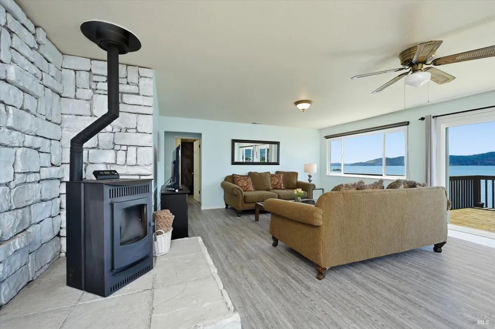 4045 Mesa Clearlake, CA 95422