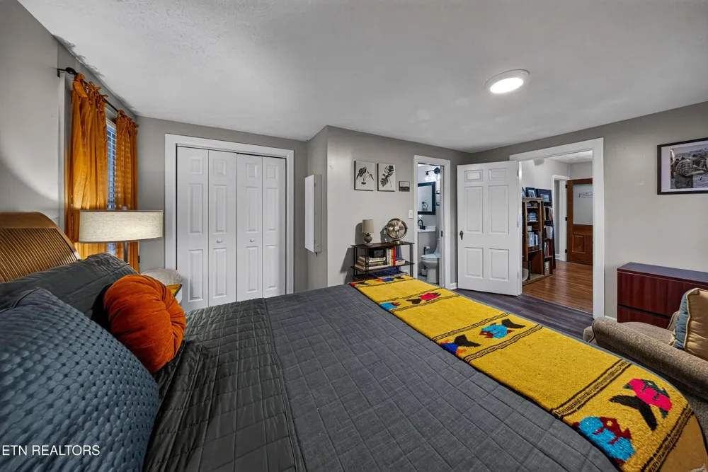 132 Lonas Drive Maryville, TN 37803
