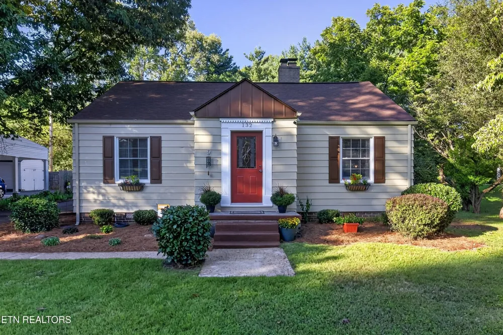 132 Lonas Drive Maryville, TN 37803