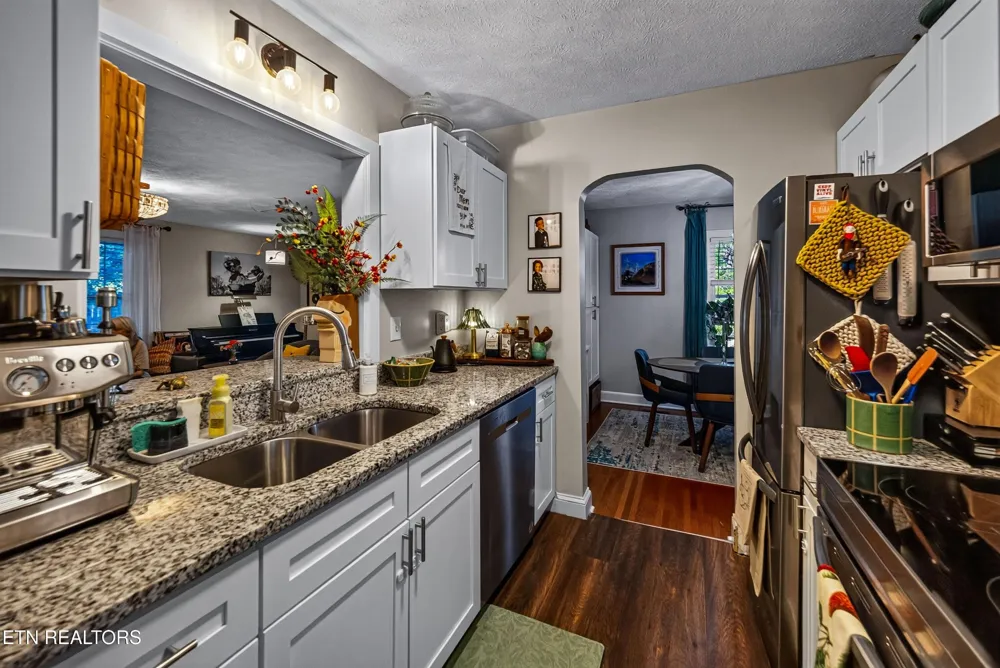 132 Lonas Drive Maryville, TN 37803