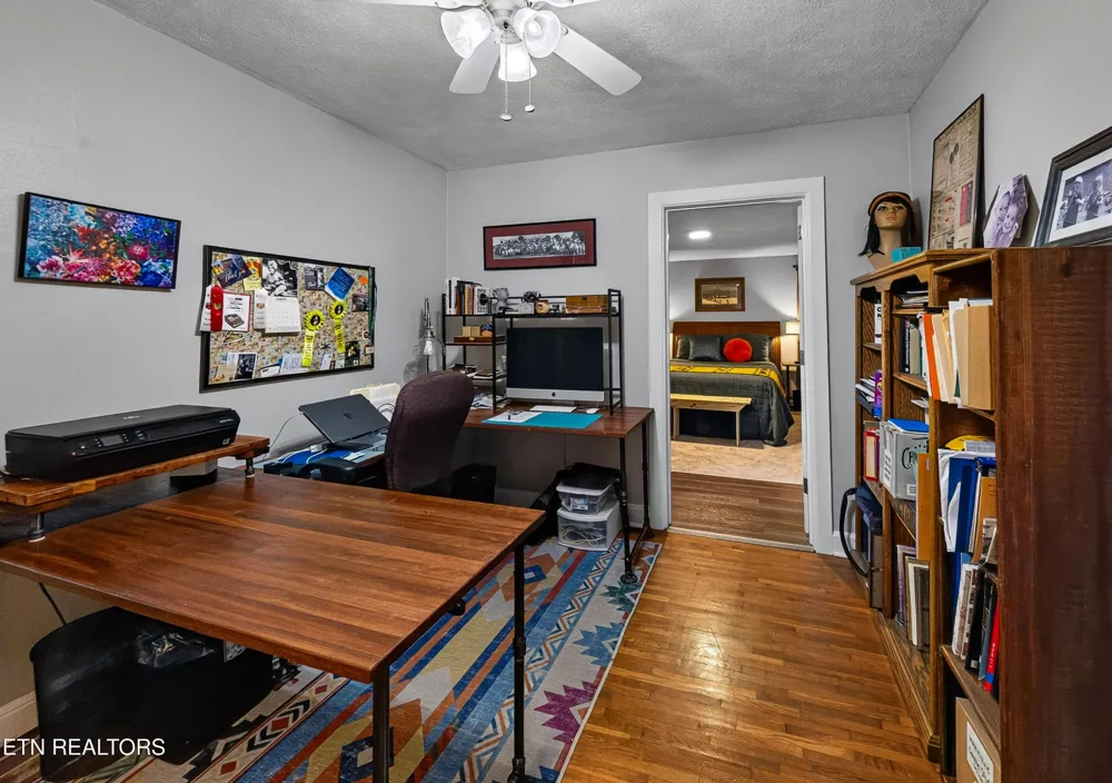 132 Lonas Drive Maryville, TN 37803