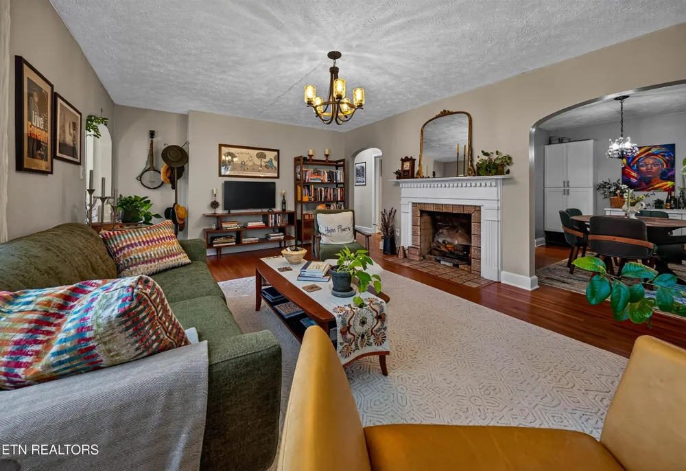 132 Lonas Drive Maryville, TN 37803