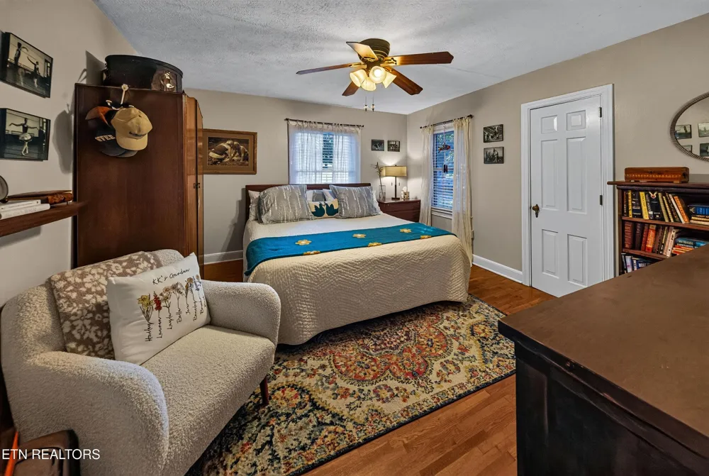 132 Lonas Drive Maryville, TN 37803