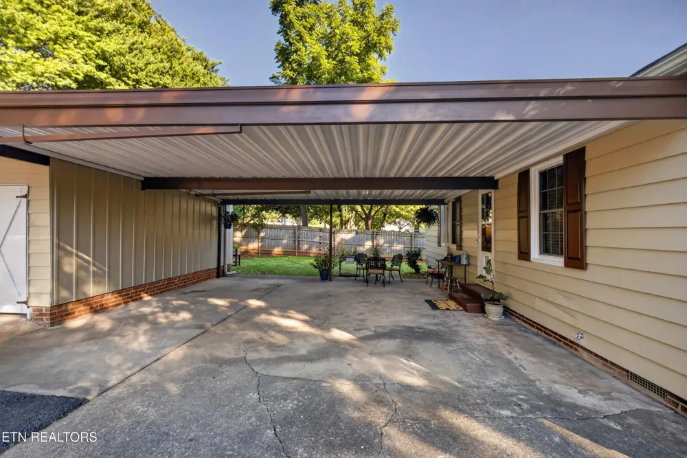 132 Lonas Drive Maryville, TN 37803