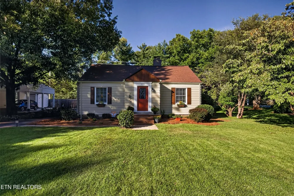 132 Lonas Drive Maryville, TN 37803