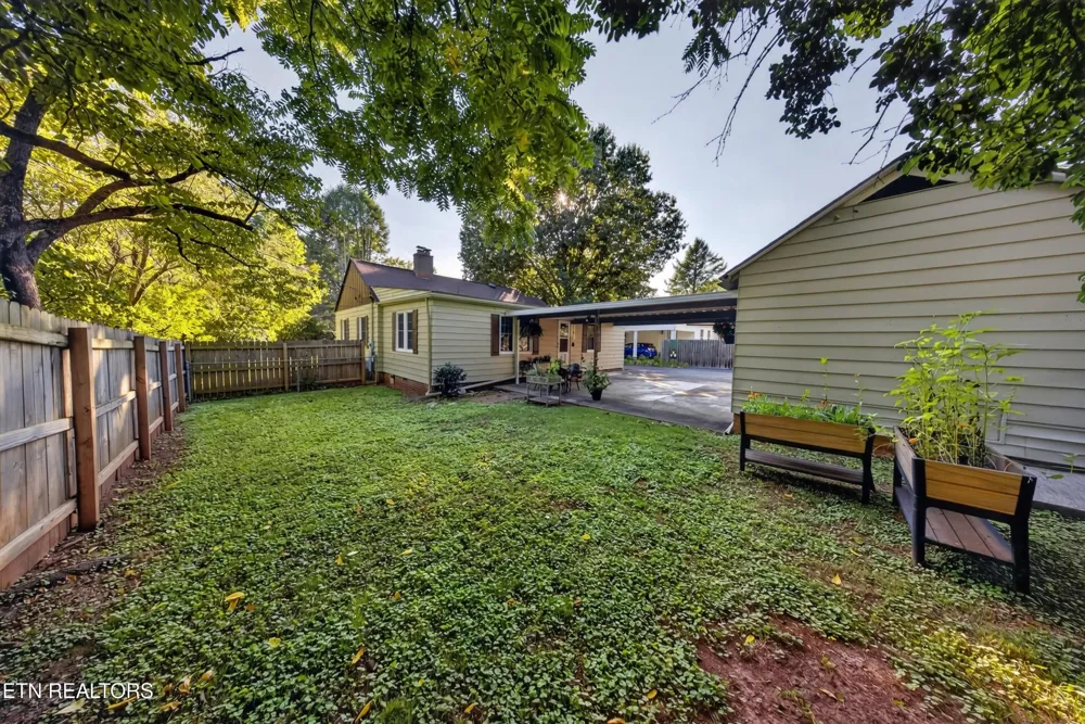 132 Lonas Drive Maryville, TN 37803