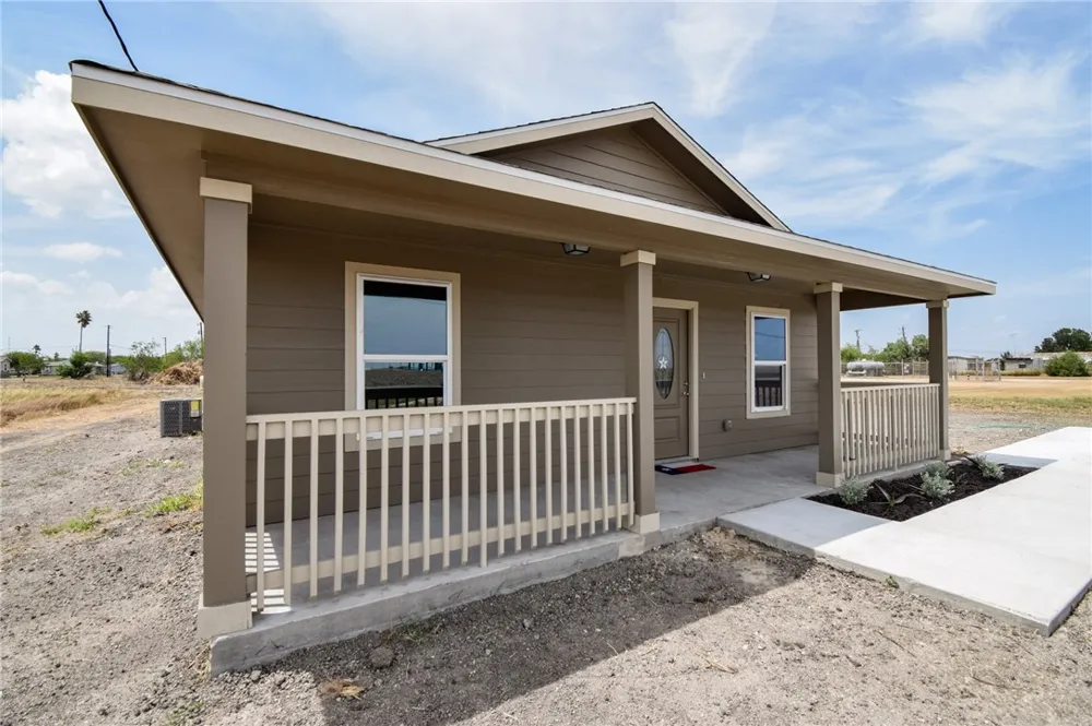7701 Boswell Road Bishop, TX 78343