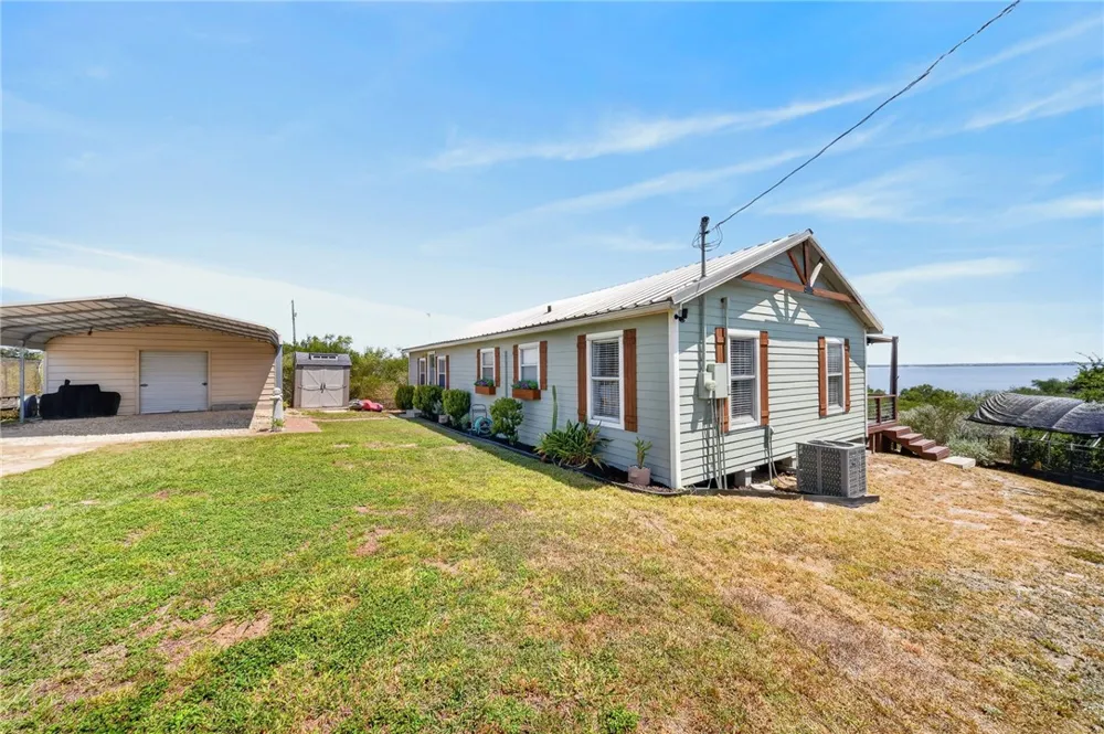 100 Vista 11 Lane Sandia, TX 78383