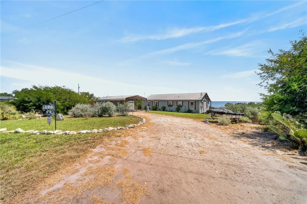 100 Vista 11 Lane Sandia, TX 78383