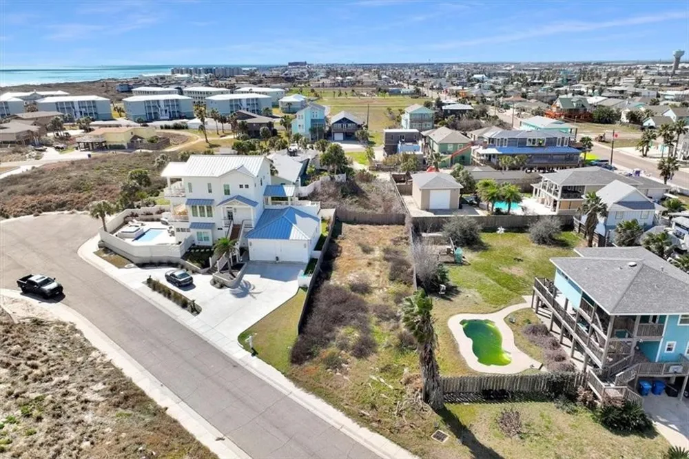 626 Light Lane Port Aransas, TX 78373