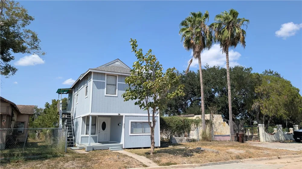 322 E Henrietta Avenue Kingsville, TX 78363