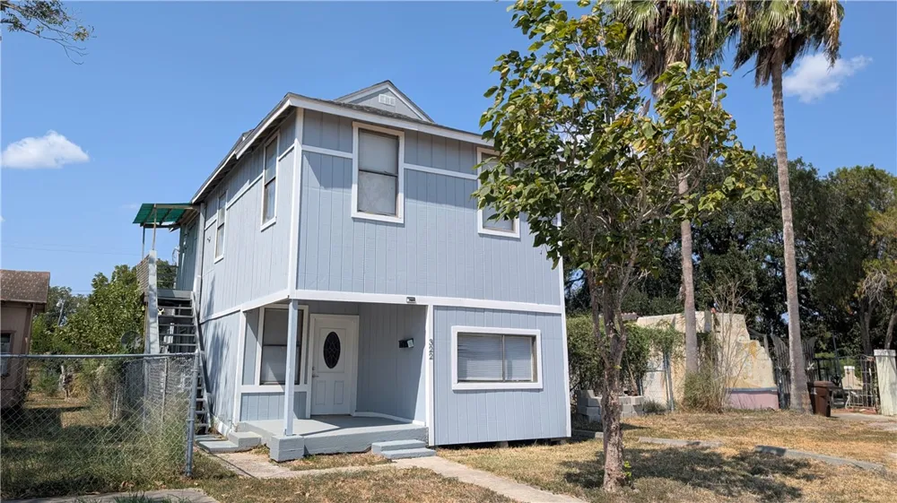 322 E Henrietta Avenue Kingsville, TX 78363