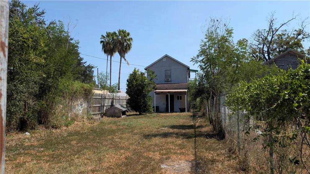 322 E Henrietta Avenue Kingsville, TX 78363