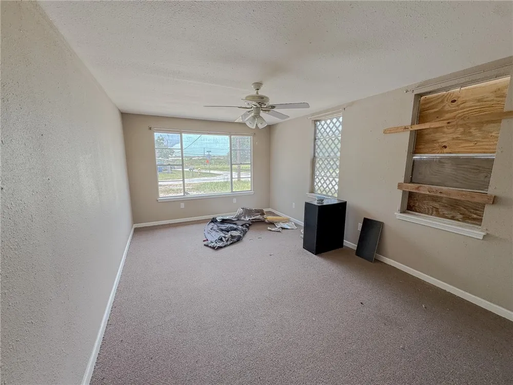 1882 Elizabeth Street Ingleside, TX 78362