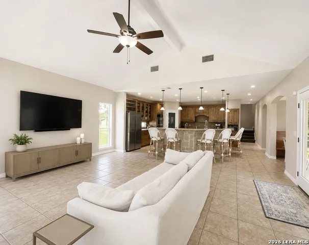 704 Jack Nicklaus Devine, TX 78016