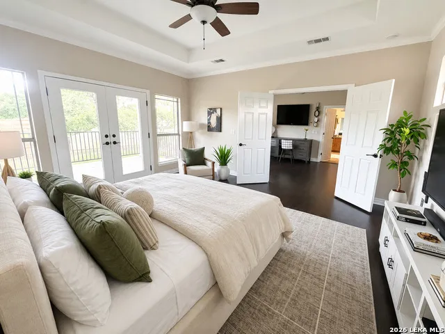 704 Jack Nicklaus Devine, TX 78016