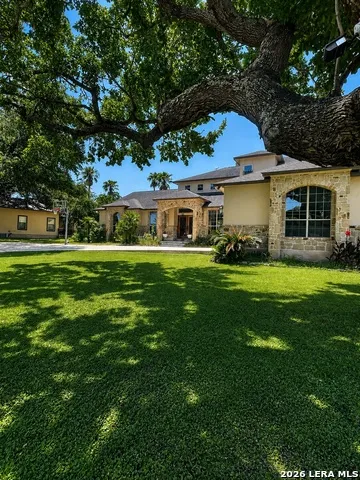 704 Jack Nicklaus Devine, TX 78016