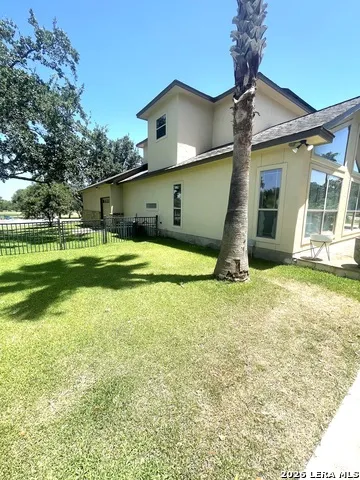 704 Jack Nicklaus Devine, TX 78016