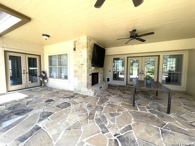 704 Jack Nicklaus Devine, TX 78016