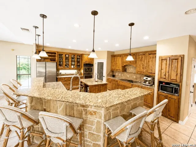704 Jack Nicklaus Devine, TX 78016