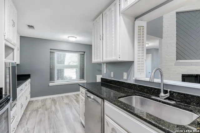 120 S Winston Ln San Antonio, TX 78213