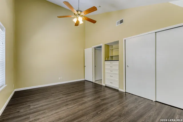120 S Winston Ln San Antonio, TX 78213