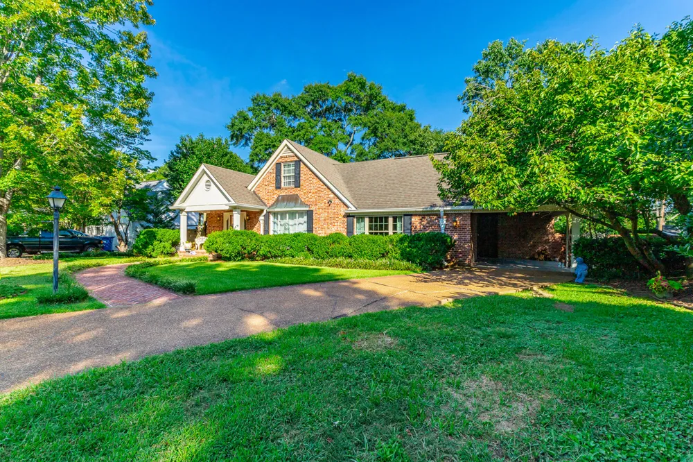 112 Asbury Drive Chattanooga, TN 37411