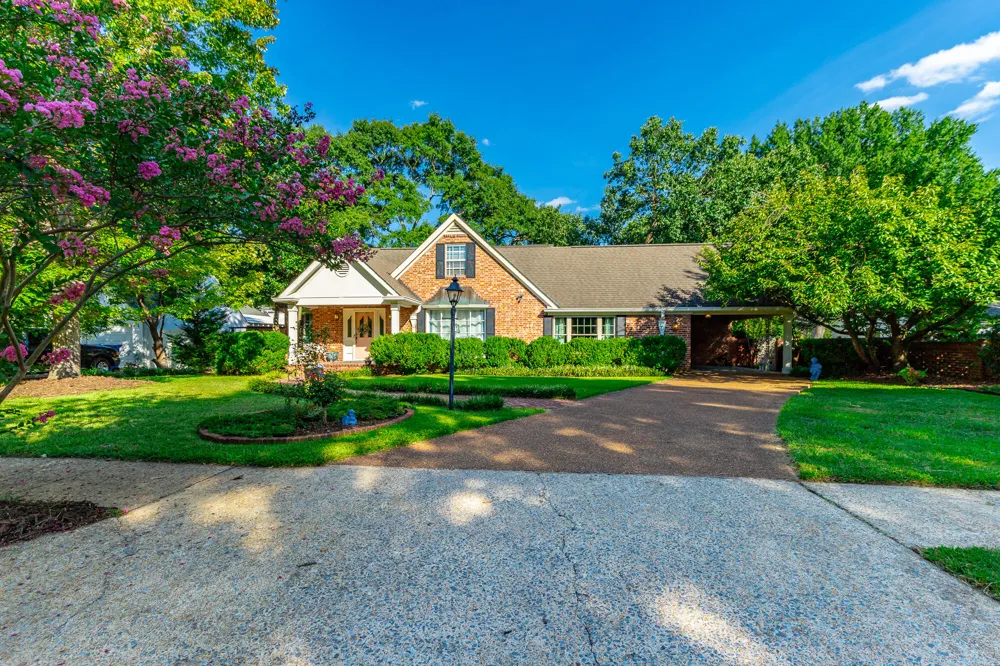 112 Asbury Drive Chattanooga, TN 37411