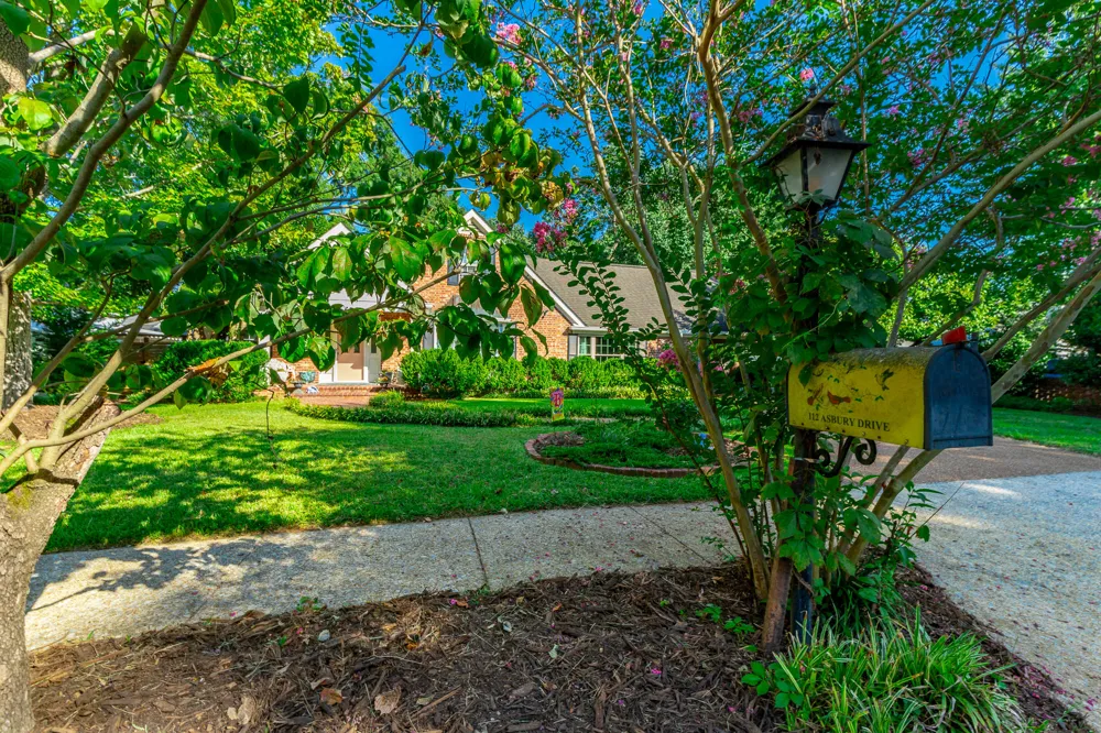 112 Asbury Drive Chattanooga, TN 37411