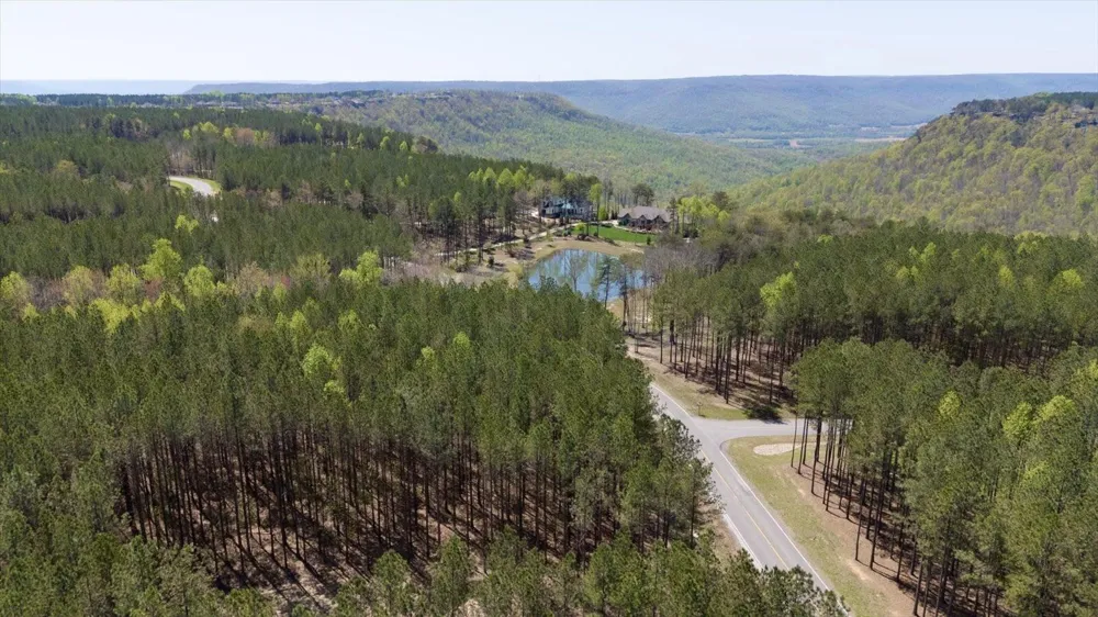4670 Raulston Falls Road Jasper, TN 37347