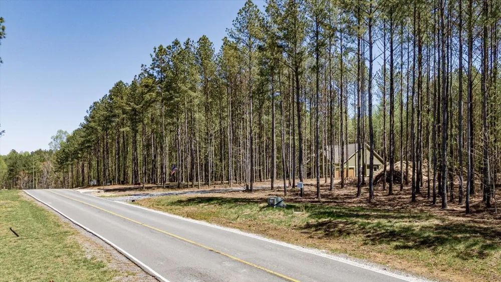 4670 Raulston Falls Road Jasper, TN 37347