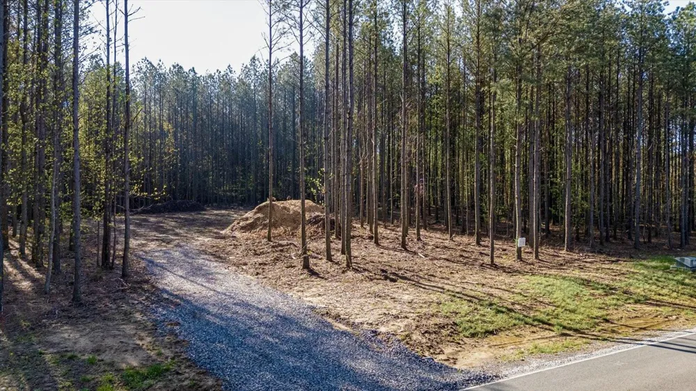 4670 Raulston Falls Road Jasper, TN 37347