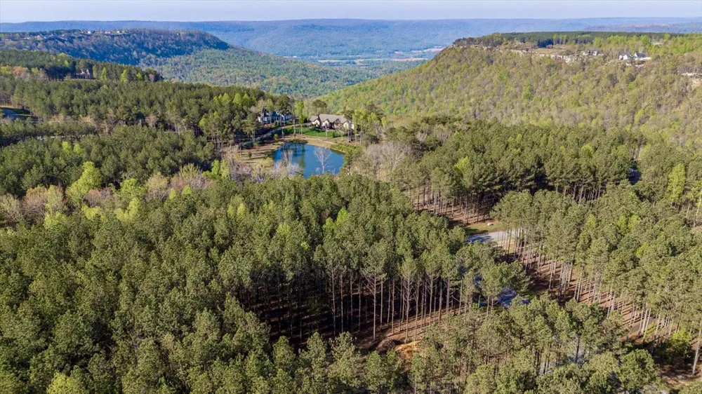 4670 Raulston Falls Road Jasper, TN 37347