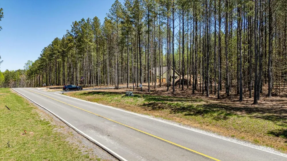 4670 Raulston Falls Road Jasper, TN 37347