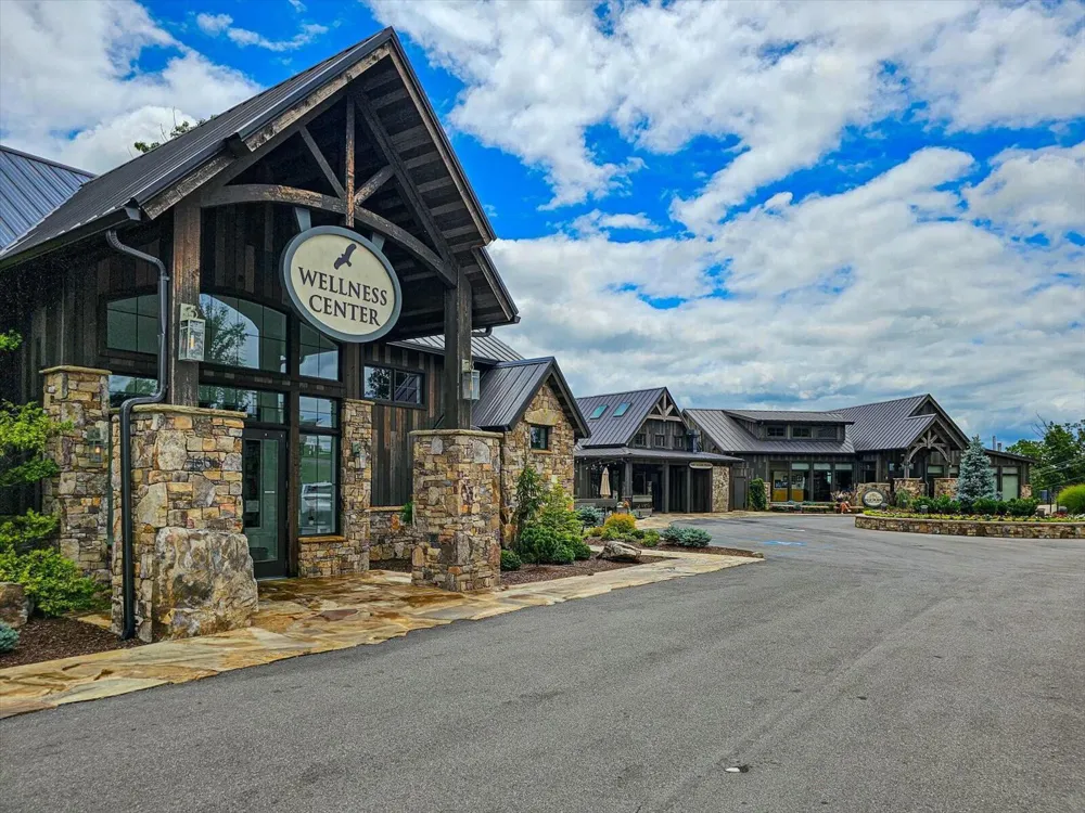 4670 Raulston Falls Road Jasper, TN 37347
