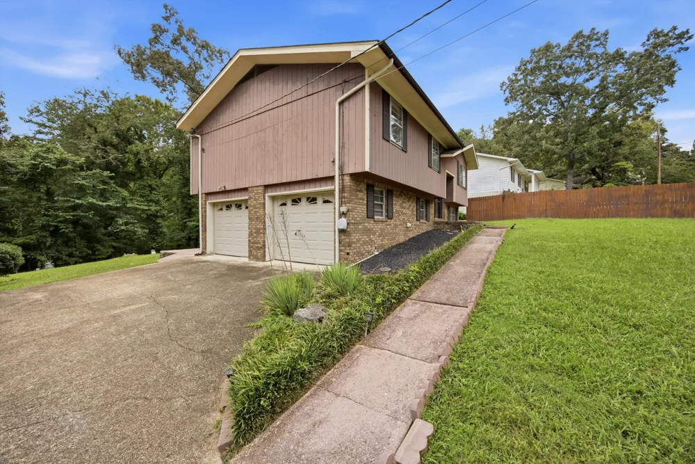 1032 Hillcrest Road Hixson, TN 37343