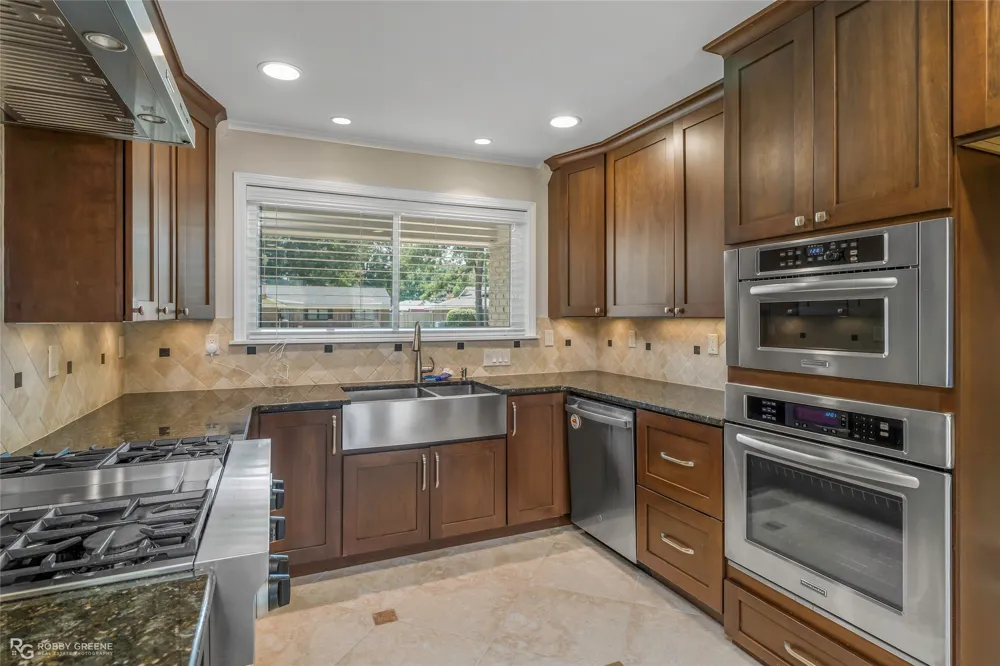 6114 Burgundy Drive Shreveport, LA 71105