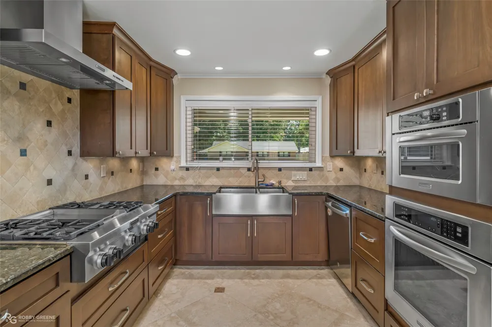 6114 Burgundy Drive Shreveport, LA 71105
