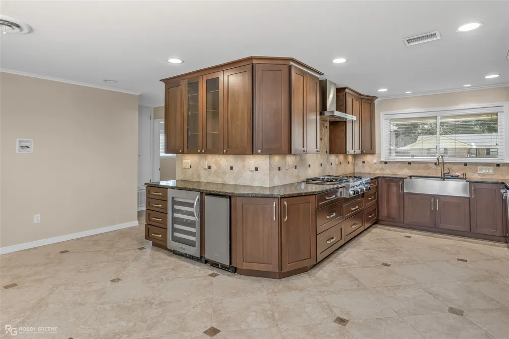 6114 Burgundy Drive Shreveport, LA 71105