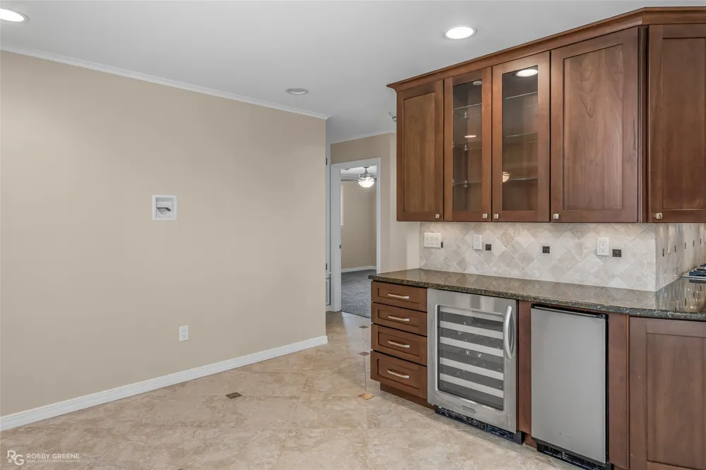6114 Burgundy Drive Shreveport, LA 71105