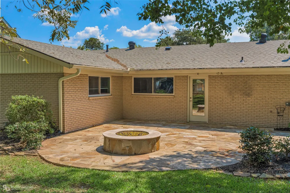 6114 Burgundy Drive Shreveport, LA 71105