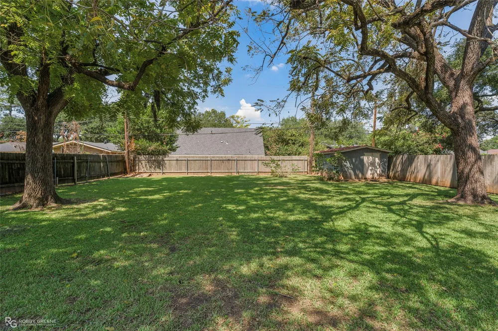 6114 Burgundy Drive Shreveport, LA 71105