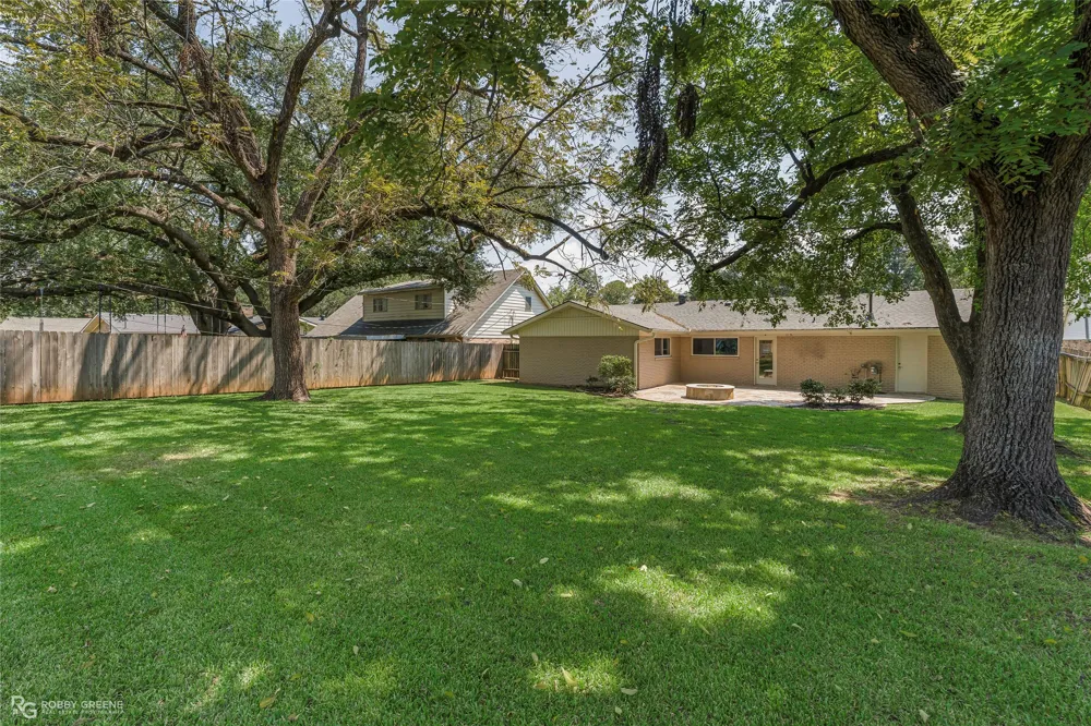 6114 Burgundy Drive Shreveport, LA 71105