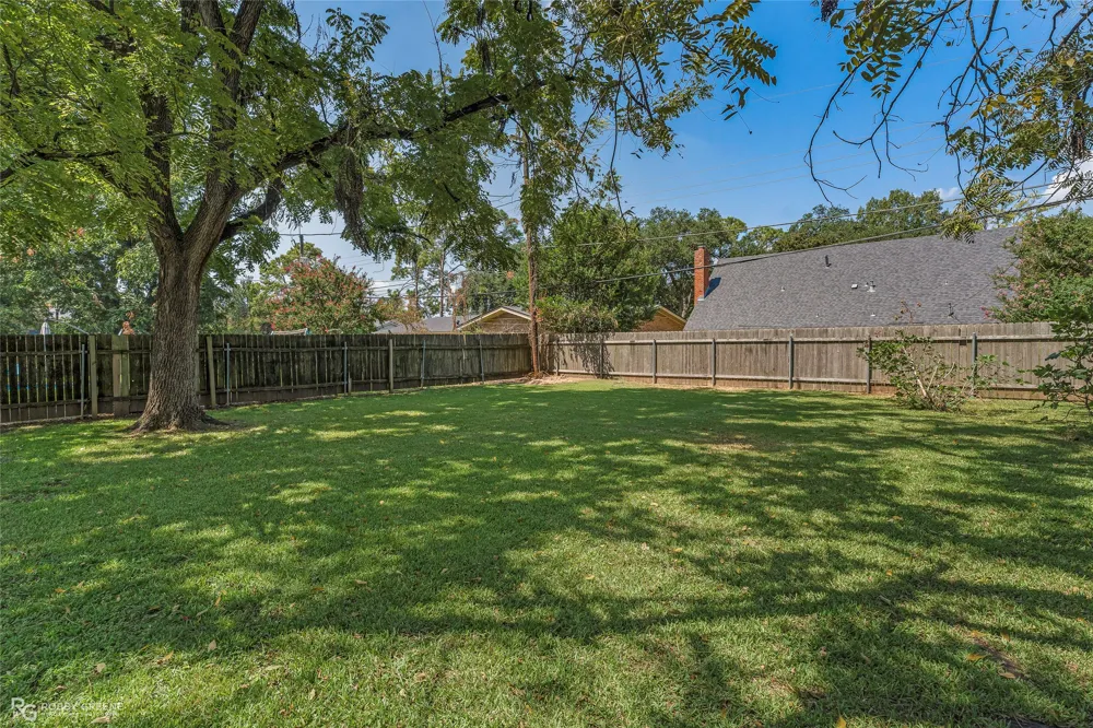 6114 Burgundy Drive Shreveport, LA 71105