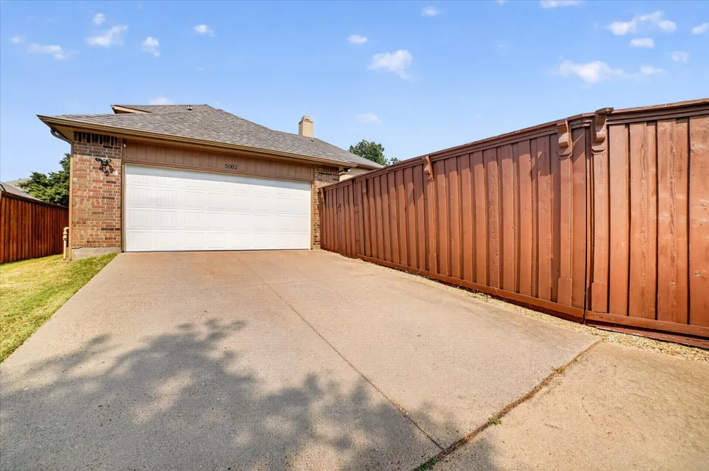 5002 Petersburg Drive Rowlett, TX 75088