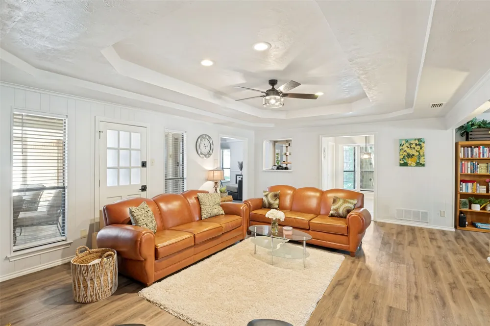 2413 Pearwood Court Grand Prairie, TX 75050