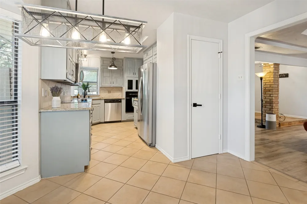 2413 Pearwood Court Grand Prairie, TX 75050