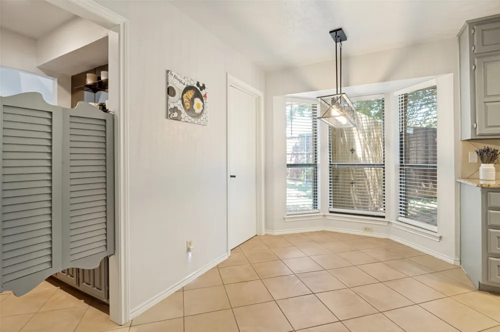 2413 Pearwood Court Grand Prairie, TX 75050